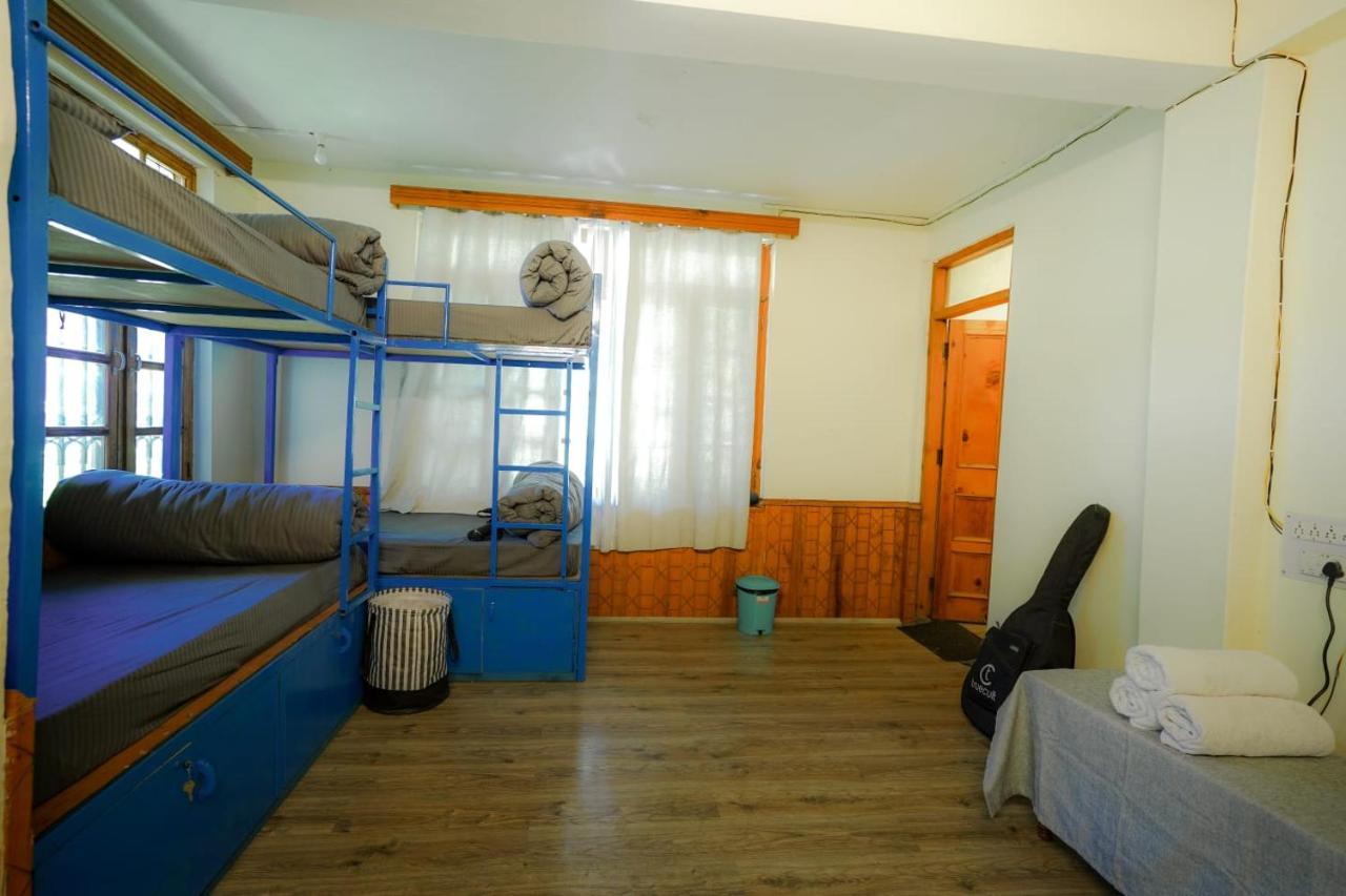 Mars Monkey Hostel & Cafe Manāli Zewnętrze zdjęcie