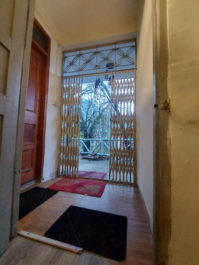 Mars Monkey Hostel & Cafe Manāli Zewnętrze zdjęcie