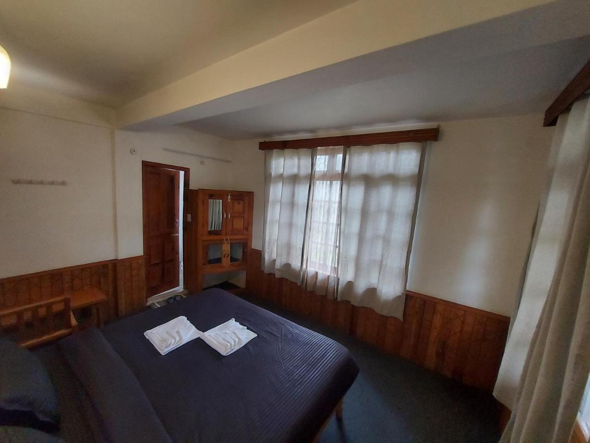 Mars Monkey Hostel & Cafe Manāli Zewnętrze zdjęcie