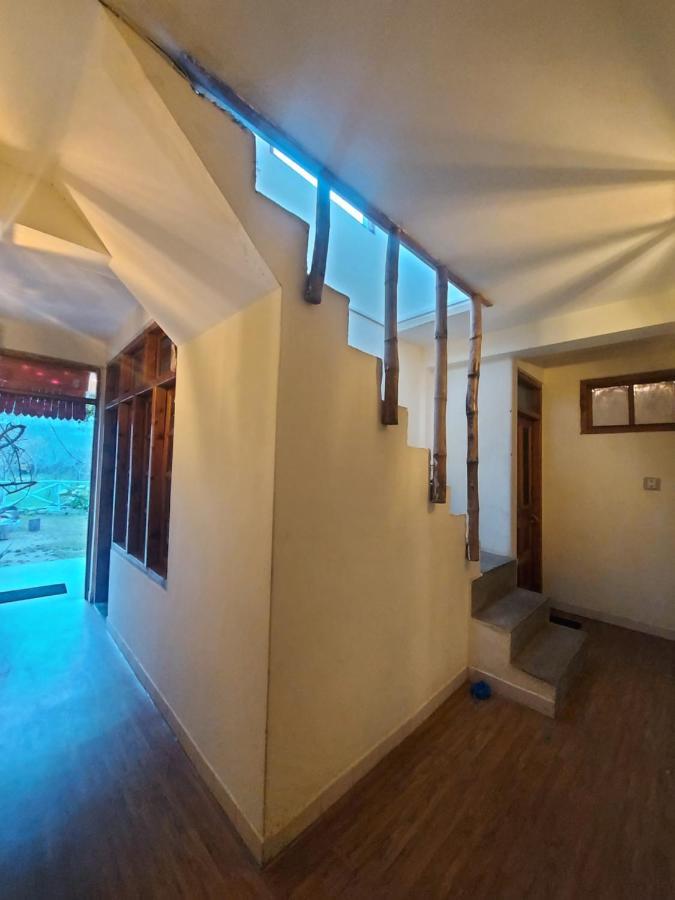 Mars Monkey Hostel & Cafe Manāli Zewnętrze zdjęcie