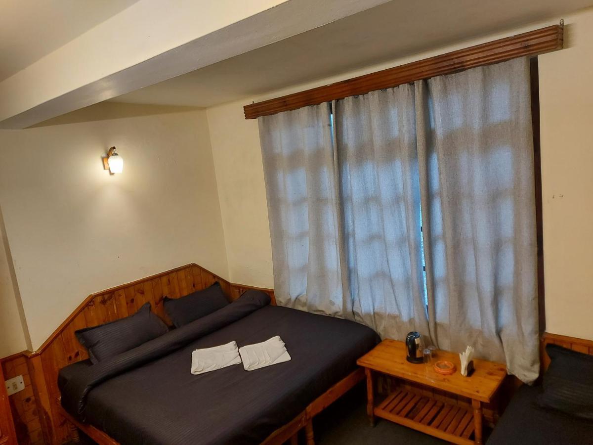 Mars Monkey Hostel & Cafe Manāli Zewnętrze zdjęcie