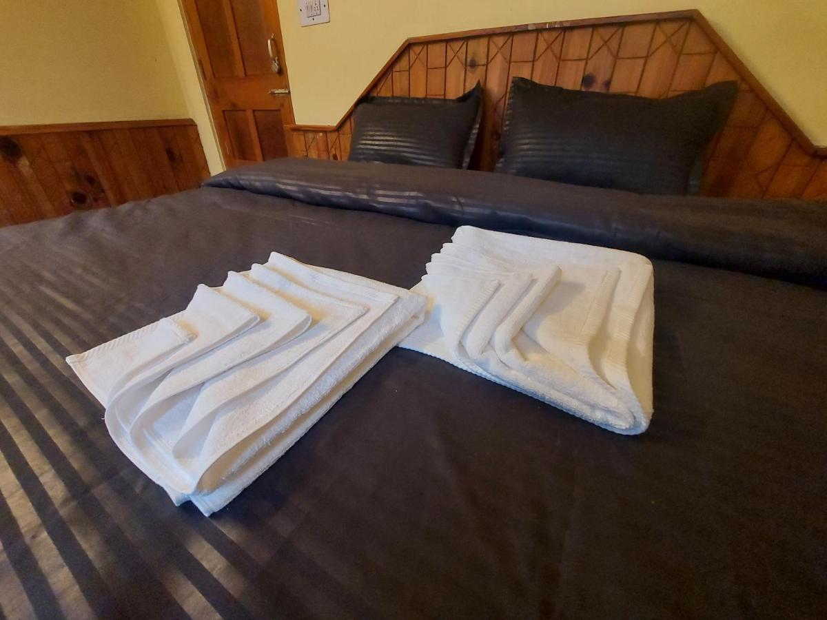 Mars Monkey Hostel & Cafe Manāli Zewnętrze zdjęcie