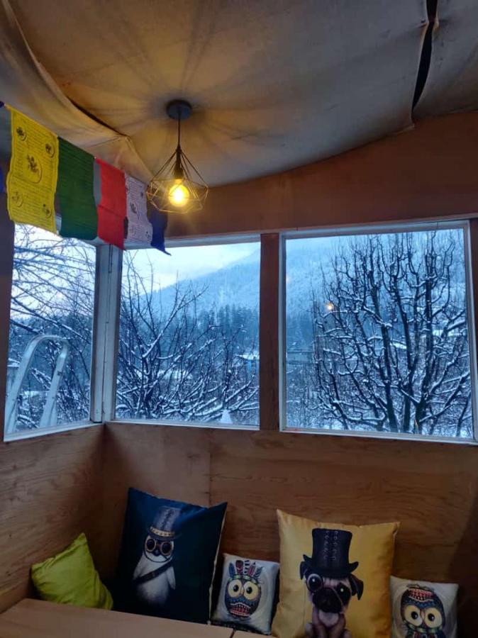 Mars Monkey Hostel & Cafe Manāli Zewnętrze zdjęcie